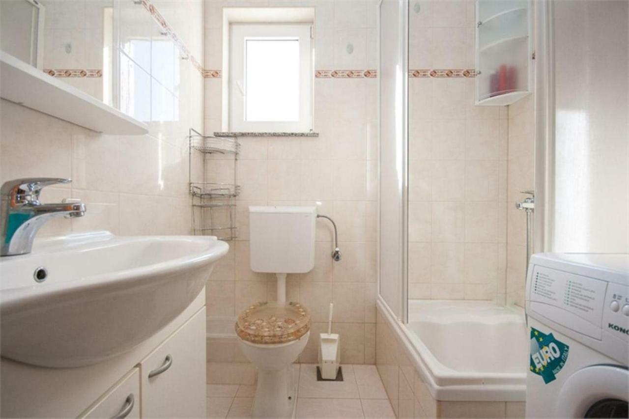 Adriatic Arteon Apartment Baska  Bagian luar foto